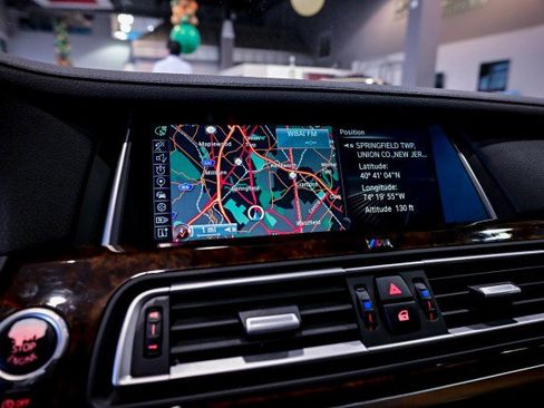 Used 2015 BMW 740Li xDrive image 38