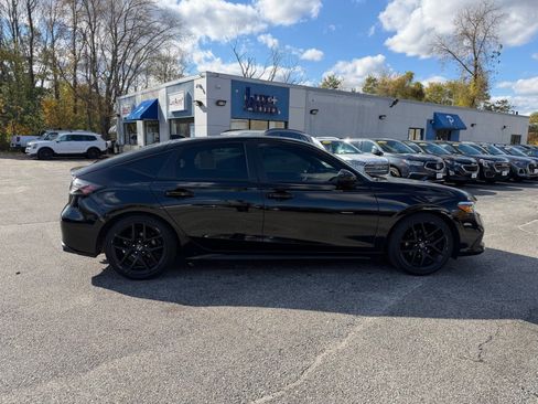 Used 2023 Honda Civic Sport image 2