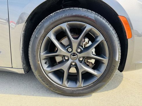 Used 2023 Chrysler Pacifica Touring-L w/ Uconnect Theater Family Group image 48