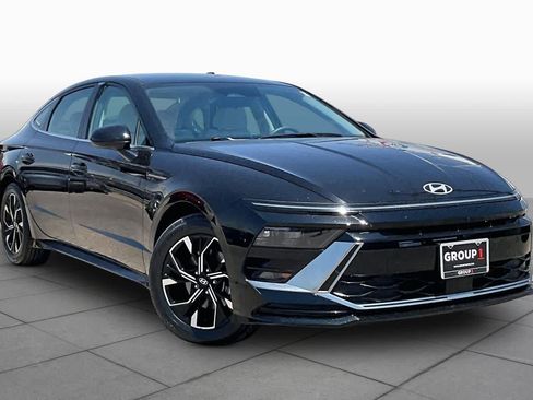 Used 2025 Hyundai Sonata SEL FWD image 3