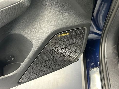 New 2026 Mitsubishi Outlander SE image 13