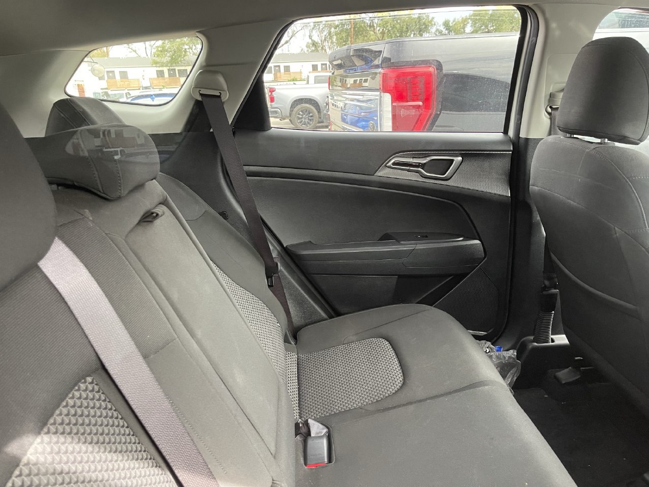 Used 2023 Kia Sportage LX AWD/4WD image 5