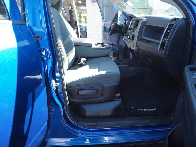 Used 2016 RAM 2500 Tradesman w/ Chrome Appearance Group AWD/4WD image 6