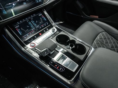 Used 2024 Audi SQ8 Prestige AWD/4WD image 24