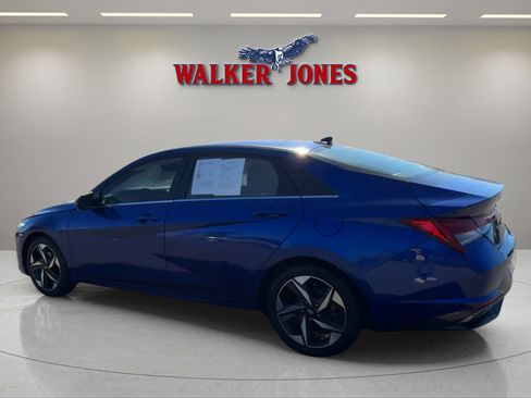 Used 2021 Hyundai Elantra SEL w/ Convenience + Premium Package image 5