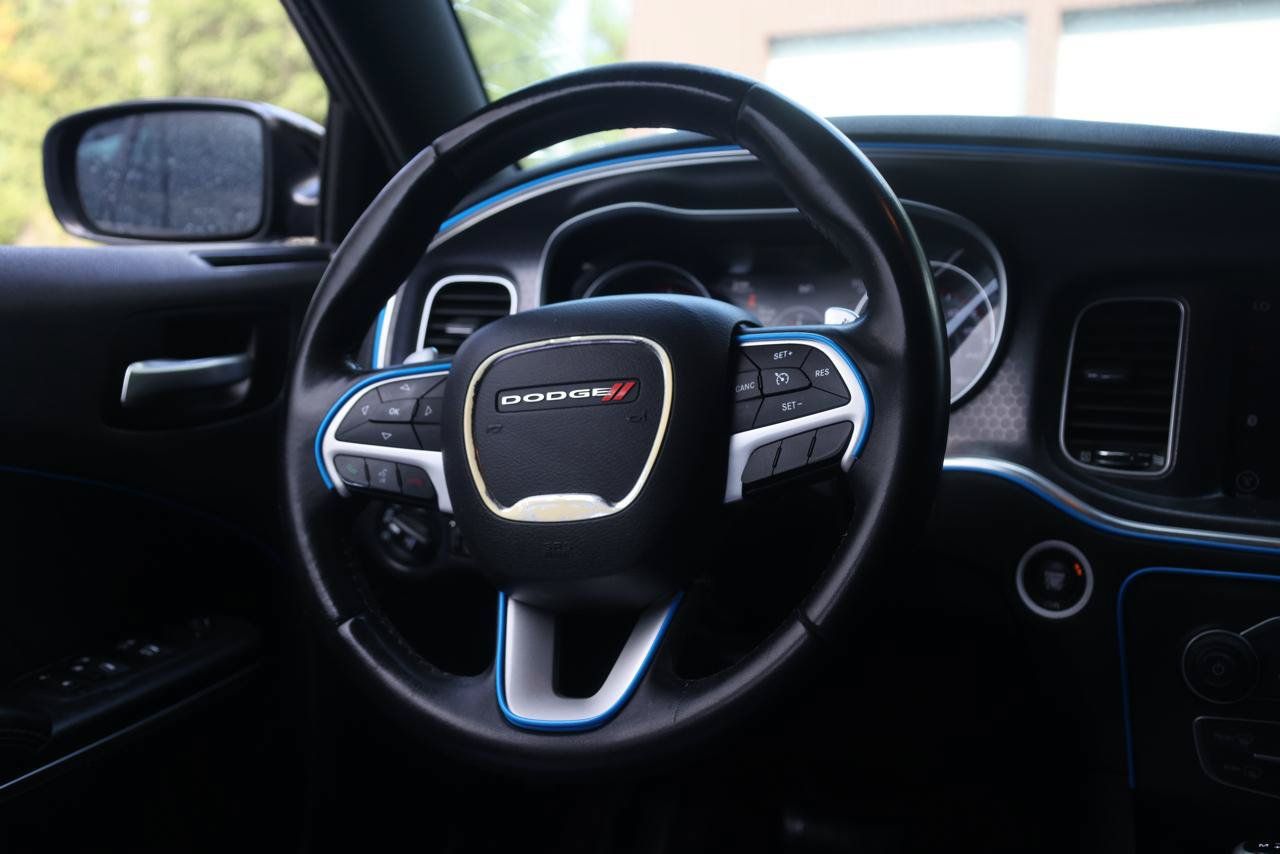 Used 2017 Dodge Charger R/T RWD image 10