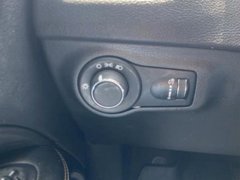 Used 2020 Jeep Compass Sport FWD image 18