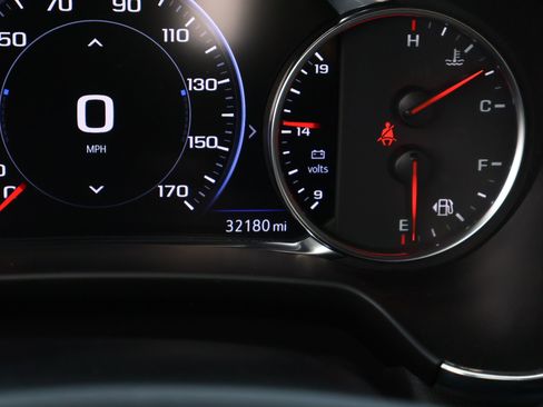 Used 2023 Chevrolet Blazer RS w/ Driver Confidence II Package image 4