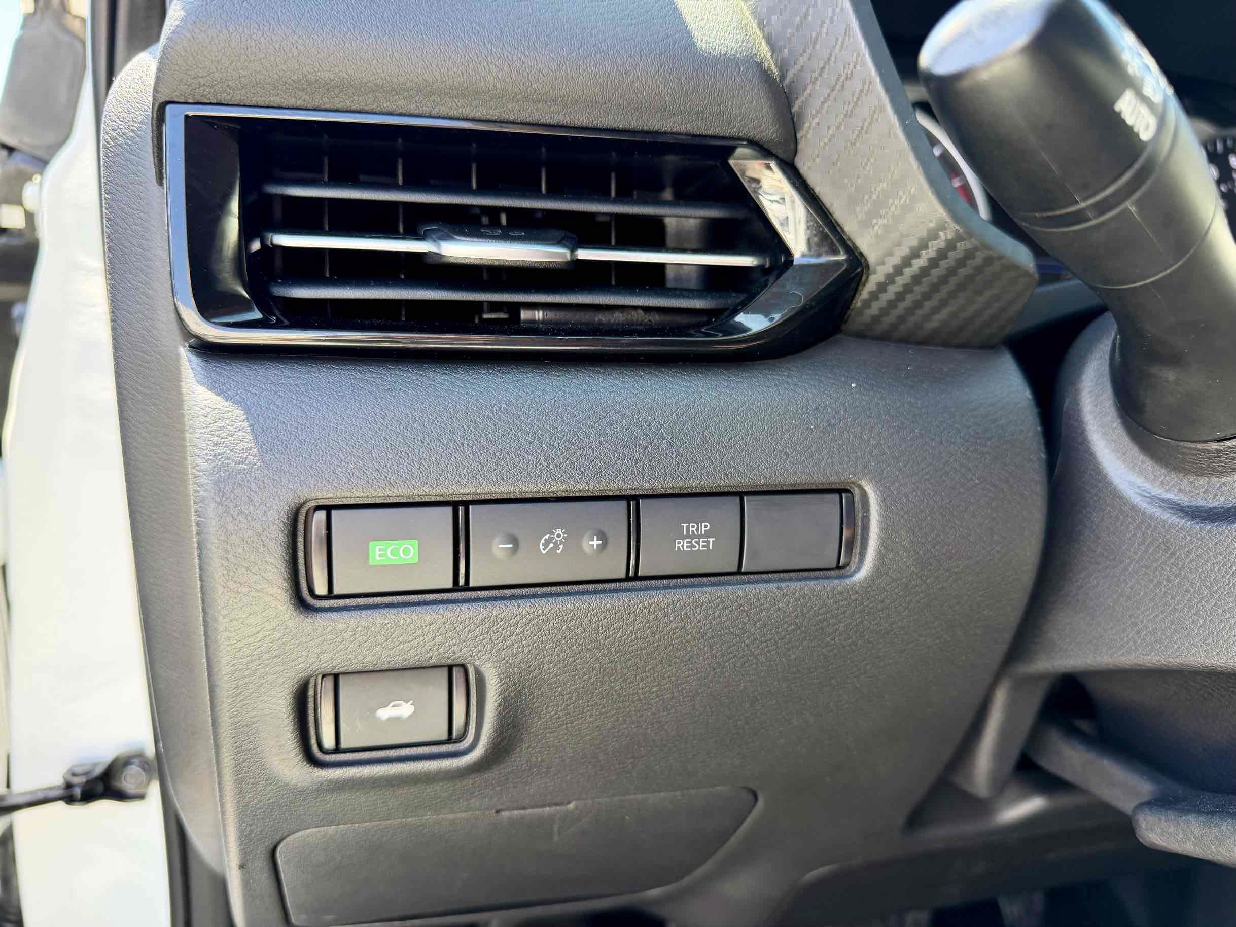 Used 2020 Nissan Sentra SR w/ Electronics Package FWD image 20