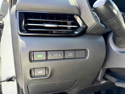 Used 2020 Nissan Sentra SR w/ Electronics Package FWD image 20