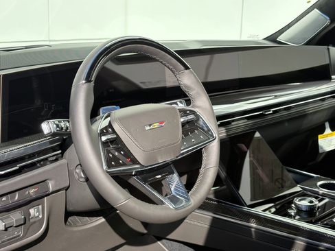 New 2026 Cadillac Escalade ESV V image 14