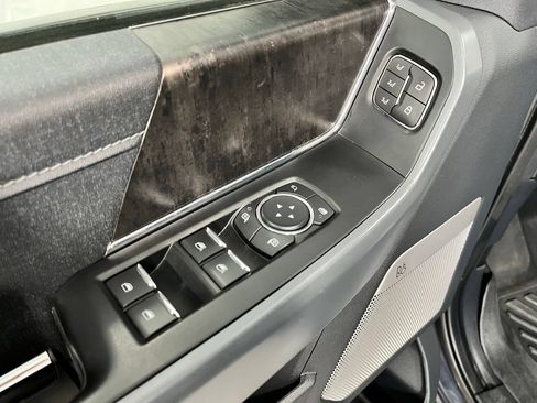 Used 2022 Ford F150 Lariat AWD/4WD image 11