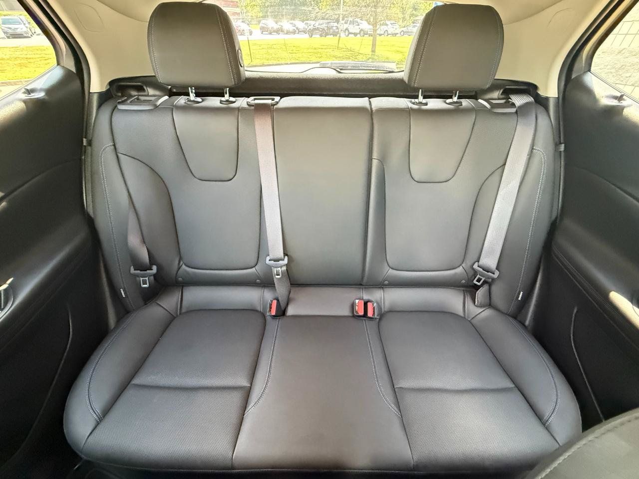 Used 2025 Buick Encore GX Sport Touring w/ Advanced Technology Package AWD/4WD image 16