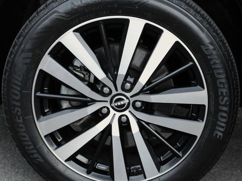 Certified 2023 Nissan Pathfinder Platinum image 10