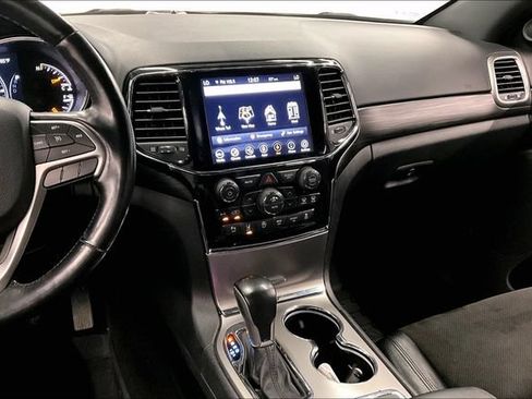 Used 2020 Jeep Grand Cherokee Altitude AWD/4WD image 7
