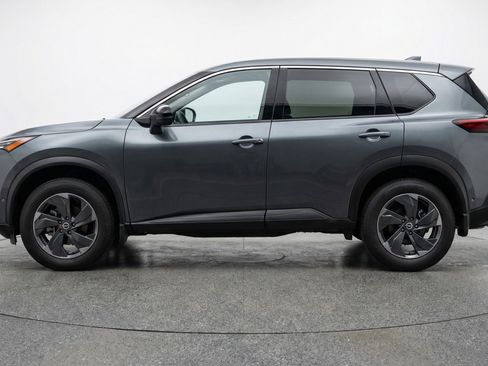 Used 2025 Nissan Rogue SV image 5