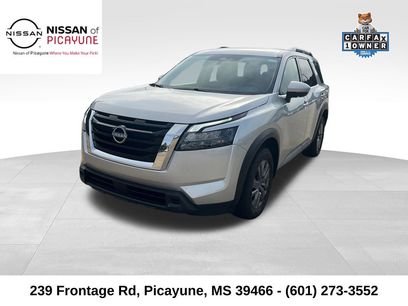 Used 2025 Nissan Pathfinder SV