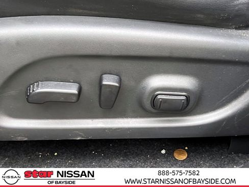 Used 2020 Nissan Pathfinder SL AWD/4WD image 18