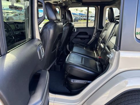 Used 2022 Jeep Wrangler Unlimited Sahara 4xe image 17