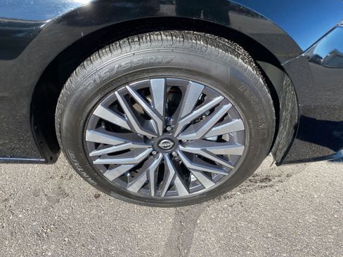 Used 2025 Nissan Altima 2.5 SV image 30