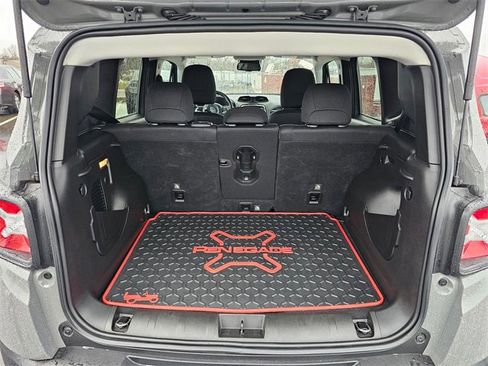 Used 2021 Jeep Renegade Trailhawk w/ Trailer Tow Group image 28