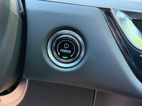 Used 2025 Cadillac Lyriq Luxury AWD/4WD image 25