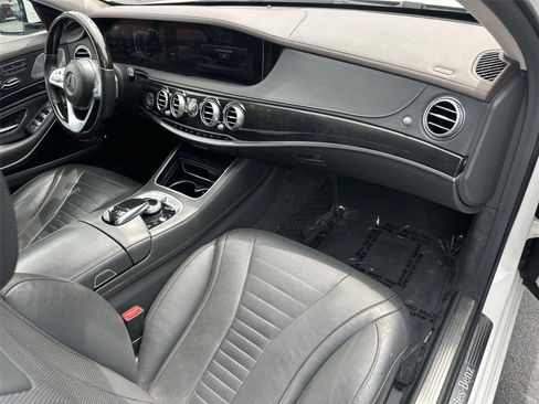 Used 2020 Mercedes-Benz S 560 Sedan image 13