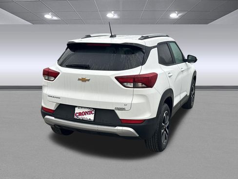 Used 2025 Chevrolet TrailBlazer LT image 3