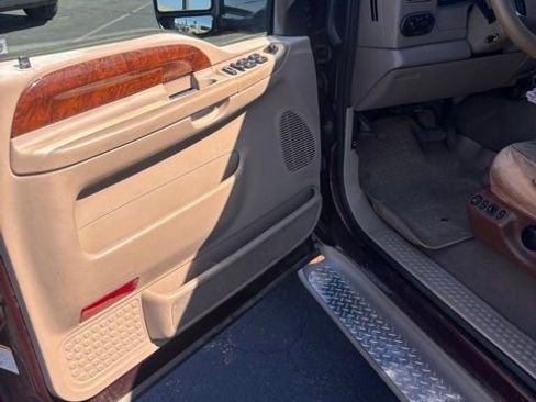 Used 2004 Ford F350 King Ranch AWD/4WD image 11