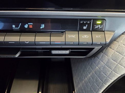 Used 2026 Toyota Camry XLE image 42