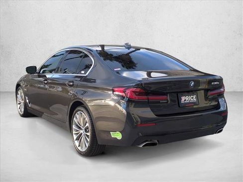 Used 2023 BMW 530e w/ Convenience Package image 8