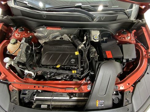 Used 2024 Chevrolet Trax LT w/ LT Convenience Package image 24