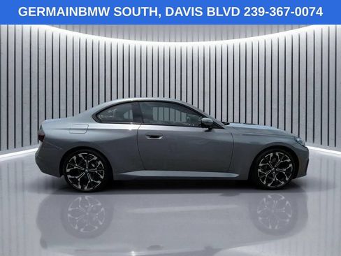 Used 2025 BMW 230i Coupe w/ Convenience Package RWD image 4