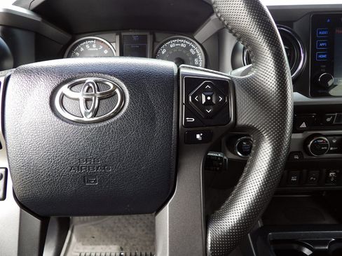 Used 2017 Toyota Tacoma TRD Pro image 28