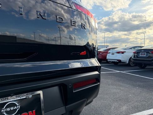 New 2026 Nissan Pathfinder SV image 14