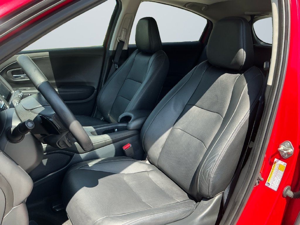 Used 2019 Honda HR-V Touring image 10