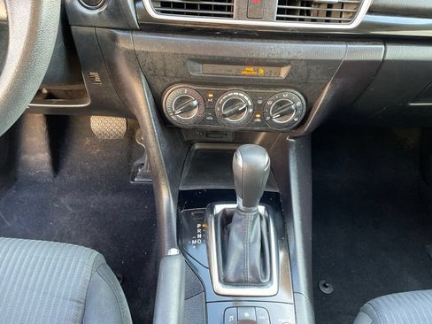 Used 2016 MAZDA MAZDA3 i Sport w/ Preferred Equipment Package FWD image 12