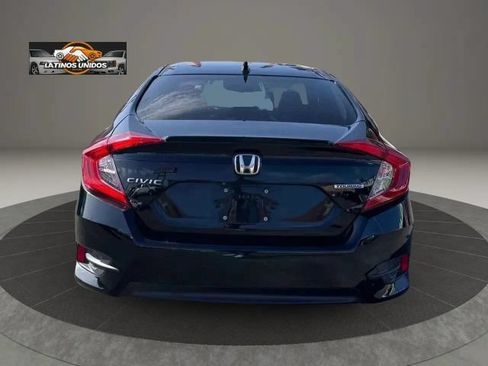Used 2018 Honda Civic Touring image 6