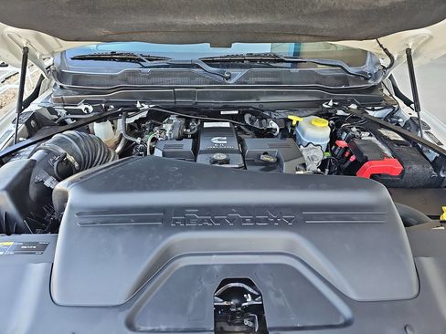 Used 2022 RAM 3500 Laramie AWD/4WD image 34