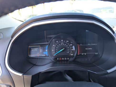 Used 2020 Ford Edge SEL image 23