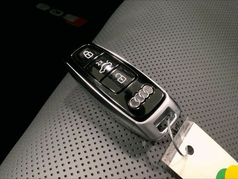 New 2026 Audi SQ8 Prestige AWD/4WD image 19