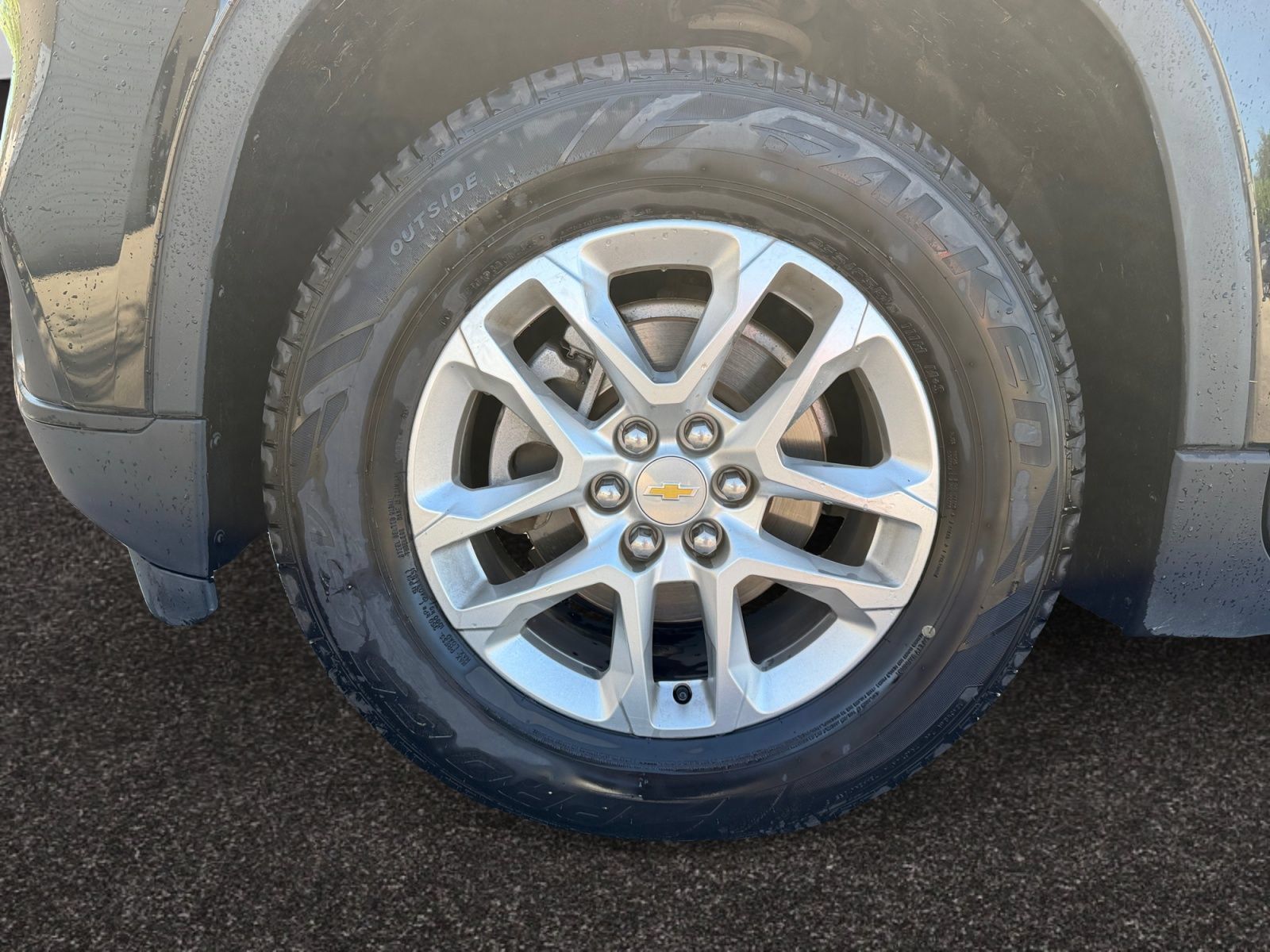 Used 2020 Chevrolet Traverse LS AWD/4WD image 14
