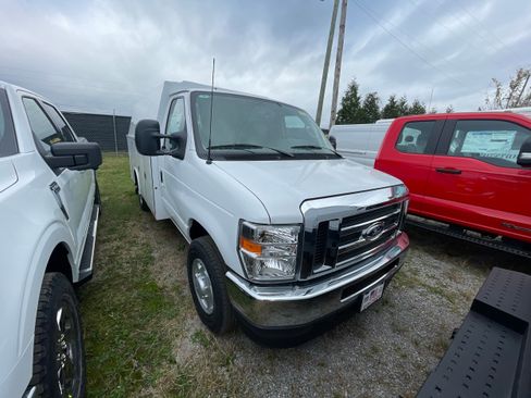 New 2025 Ford E-350 and Econoline 350 Super Duty w/ Power Equipment Group image 2