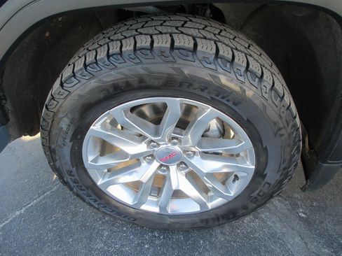 Used 2021 GMC Sierra 1500 SLE w/ X31 Off-Road Package image 12