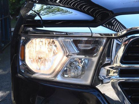 Used 2020 RAM 1500 Big Horn AWD/4WD image 4