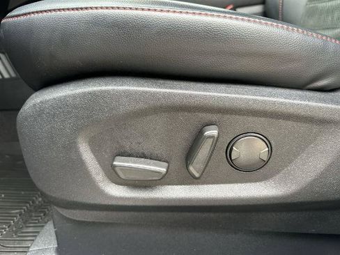 Certified 2024 Ford Edge ST-Line AWD/4WD image 12
