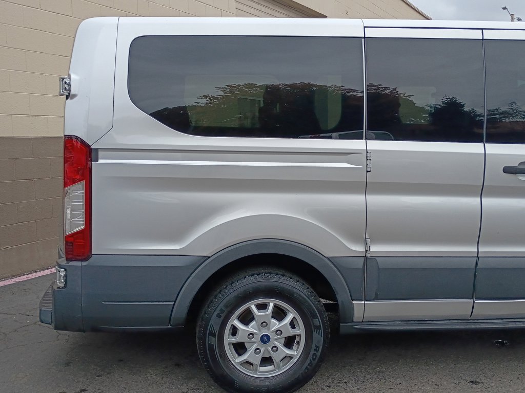 Used 2015 Ford Transit 150 XLT RWD image 4