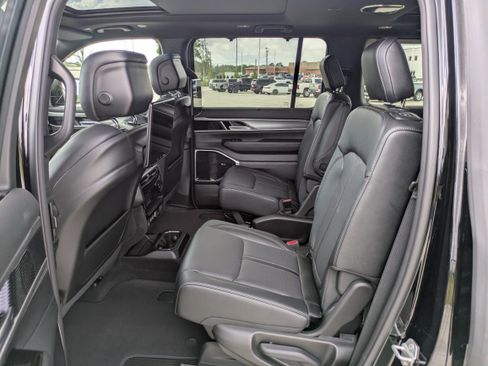 New 2026 Jeep Grand Wagoneer Limited AWD/4WD image 13