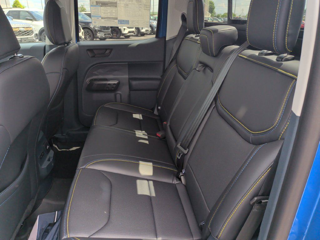 Used 2025 Ford Maverick Lobo AWD/4WD image 13