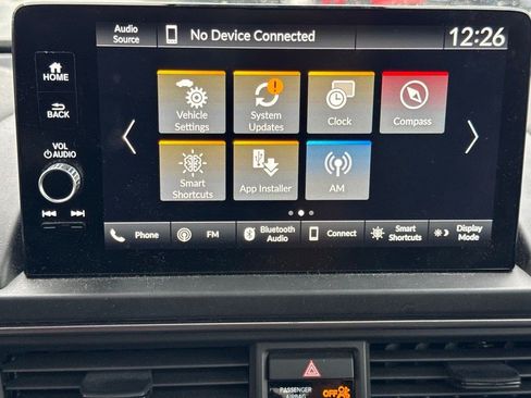 Used 2025 Honda Pilot TrailSport image 24